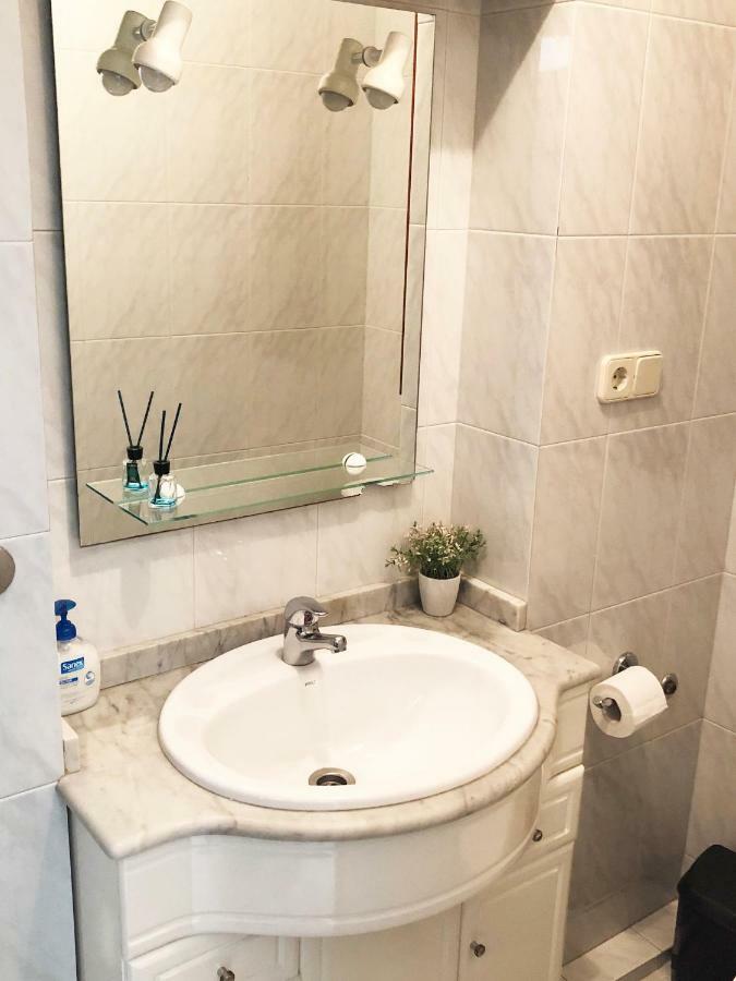 Pitelos Apartment サンティアゴ・デ・コンポステーラ エクステリア 写真